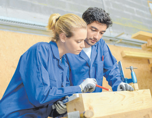 Handwerk hat ,,goldenen Boden" - mehr dazu auf der Messe in Neresheim FOTO: CB