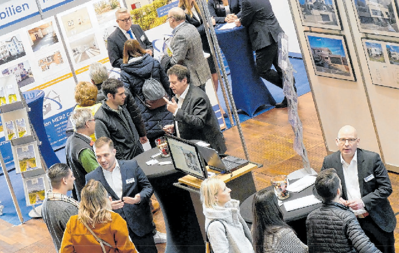 Experten vor Ort: Über 50 Aussteller sind 2023 bei der Immobilienmesse Mein Zuhause! in Reutlingen mit dabei. Foto: Archiv/Norbert Leister