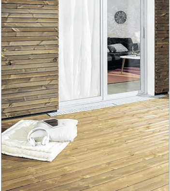 Terrassendielen aus Holz tragen entscheidend zum Gesamteindruck bei.