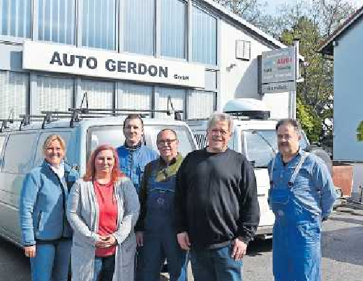 Das Team von Auto Gerdon. FOTO: ANDREA CLEMENS