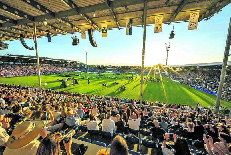 Ob der Rolex Grand Prix der Springreiter vor 40.000 Zuschauern oder der Deutsche Bank Preis in der Dressur im spektakulären Deutsche Bank Stadion - in Aachen zu starten, ist Faszination und Herausforderung zugleich.