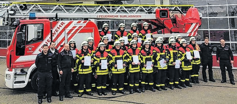 Die jüngste Truppmann-Schulung. Die Wehr achtet auf die gute Ausbildung ihrer Leute, wobei sich Burladingen in jüngerer Vergangenheit zu so etwas wie einem regionalen Ausbildungszentrum entwickelte.