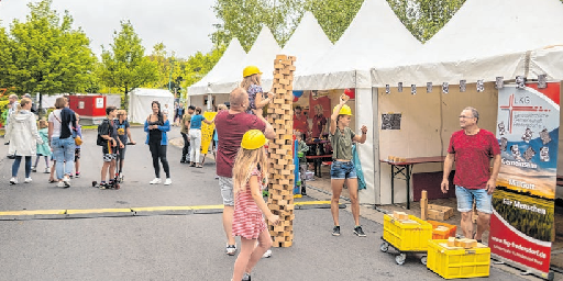 Mitmachangebote, Handelsstände und Kunsthandwerk sorgen für Abwechslung. Street Food-Köstlichkeiten, wie Burger, BBQ, Crêpes, Langos und vieles mehr, kann man sich schmecken lassen.