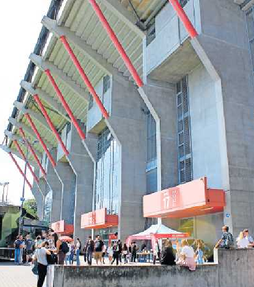 Hat Anziehungskraft für junge Menschen: Das Fritz-Walter-Stadion bildet die Kulisse für die Ausbildungsbörse. FOTO: MONIKA KLEIN