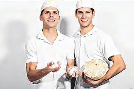 Die Bäckermeister Michael Steinparzer (v. li.). und René Foto: Steinparzer