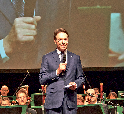 <span id="izoe5">Michael Stoschek während seiner Begrüßung zum Konzert von Pianist Lang-Lang. Fotos: Lara Müller, Bürgerspitalstiftung Bamberg</span>