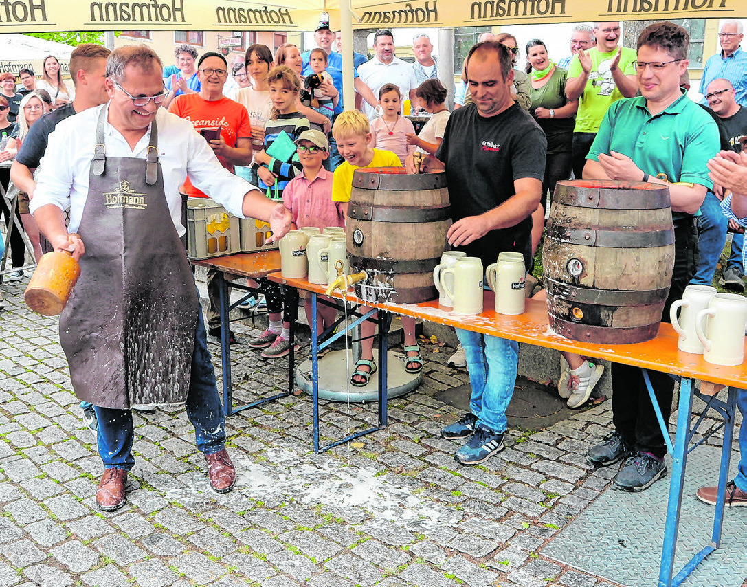 Am Samstag wird um 14 Uhr der Baum aufgestellt. Erster Bürgermeister Armin Luther wird gemeinsam mit Pfarrer Daniel Lischewski den Bieranstich vornehmen.