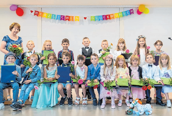 Die Schülerinnen und Schüler der Klasse 1b der Astrid-Lindgren-Grundschule in Schwedt: Roman Bajda, Jolina Baum, Yehor Bazarov, Tymon Bielinski, Anni Bultmann, Amelie Chomek, Maja Diesner, Michael Godyń, Maya Große, Redjan Hoxha, Nora Jahnke, Joleen Kultermann, Lucy Sophia Nimsch, Marlo Pfeiffer, Lia Rohde, Mila Schiwy, Nick-Louis Schulze, Henning Sommerfeld, Fritz Vahrenhold, Lukas Witte, Klassenlehrerin Andrea Boenke