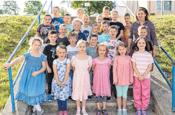 Die Schülerinnen und Schüler der Klasse la der Cornelia-Funke-Grundschule Passow: Wilhelm Anklam, Collin Apel, Ella Bartelt, Paul Bolle, Erna Dittmann, Paco Drechsel, Ben Engelmann, Björn Hahmann, Emil Hiller, Dean Meuler, Mats Mohns, Alena Nits, Leo Pfeiffer, Luca Rößler, Leon Rutter, Matti Saaber, Elli Schmidt, Lucius Schröder, Fiete Seidensticker, Paulina Sy, Nils Wenk, Thorben Wenk, Sebastian Wolff, Amelie Schäfer, Klassenlehrerin Silvia Lietz Fotos (6): Oliver Voigt