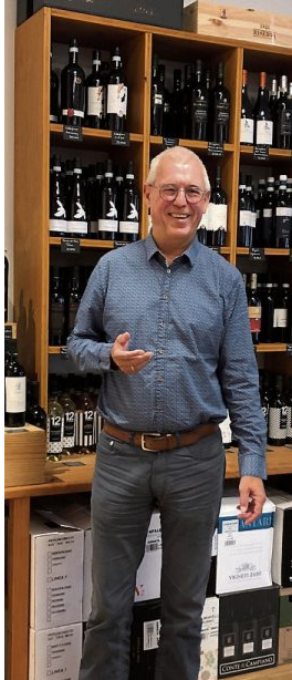 Jürgen Schlanke, Weinkenner durch und durch, leitet seit 2010 die Geschicke des Weinmarkts Mattheis.