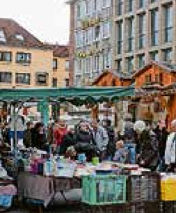 Der Herbstmarkt bietet ein attraktives Angebot an Waren. Foto: Ralf Schwuchow