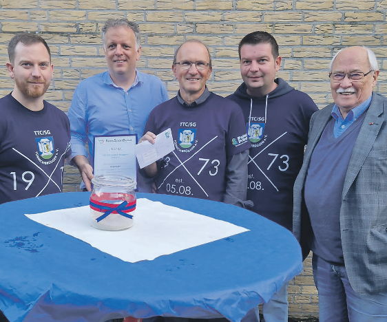 Harald Dudzus (rechts) überbrachte dem Vostand die Glückwünsche des Kreissportbundes. Von links: Vorsitzender Stefan Keul, Geschäftsführer Dominik Hürtgen, Kassenwart Manfred Sauer und der stellvertretende Vorsitzende Christoph Bieniek.