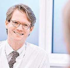 PD Dr. Arnd Giese, Chefarzt der Inneren Medizin I