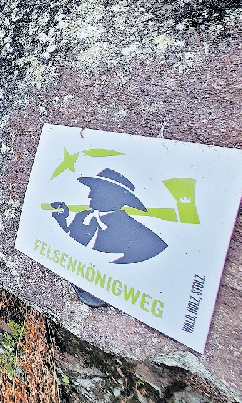 Das Symbol des Felsenkönigwegs: ein Waldarbeiter mit Axt. FOTO: MARKUS PACHER