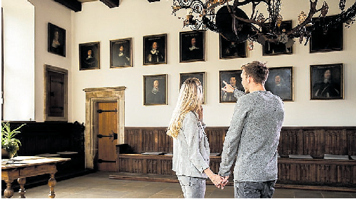 Historische Spurensuche im Friedenssaal des Rathauses Osnabrück: Hier wurde im 17. Jahrhundert mit dem Westfälischen Frieden Geschichte geschrieben. FOTO JETTE GOLZ