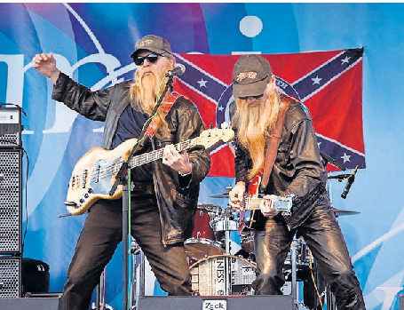 Die ZZ Top Revival Band heizt am zweiten Festivaltag ein. FOTO: ZZT REVIVAL BAND