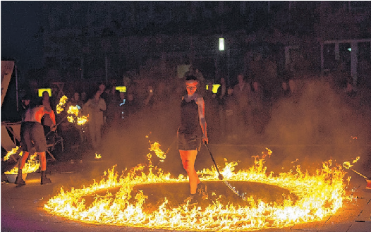 Feurig, heißes Vergnügen: Die Feuershows erfreuen sich jedes Jahr stets besonderer Beliebtheit.