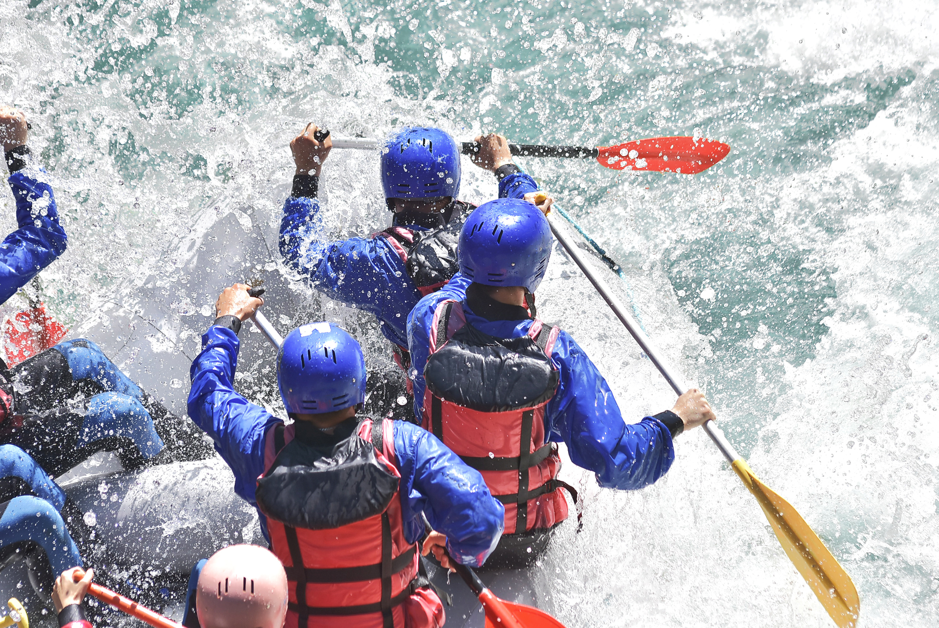 3 Wilde Sause im Boot