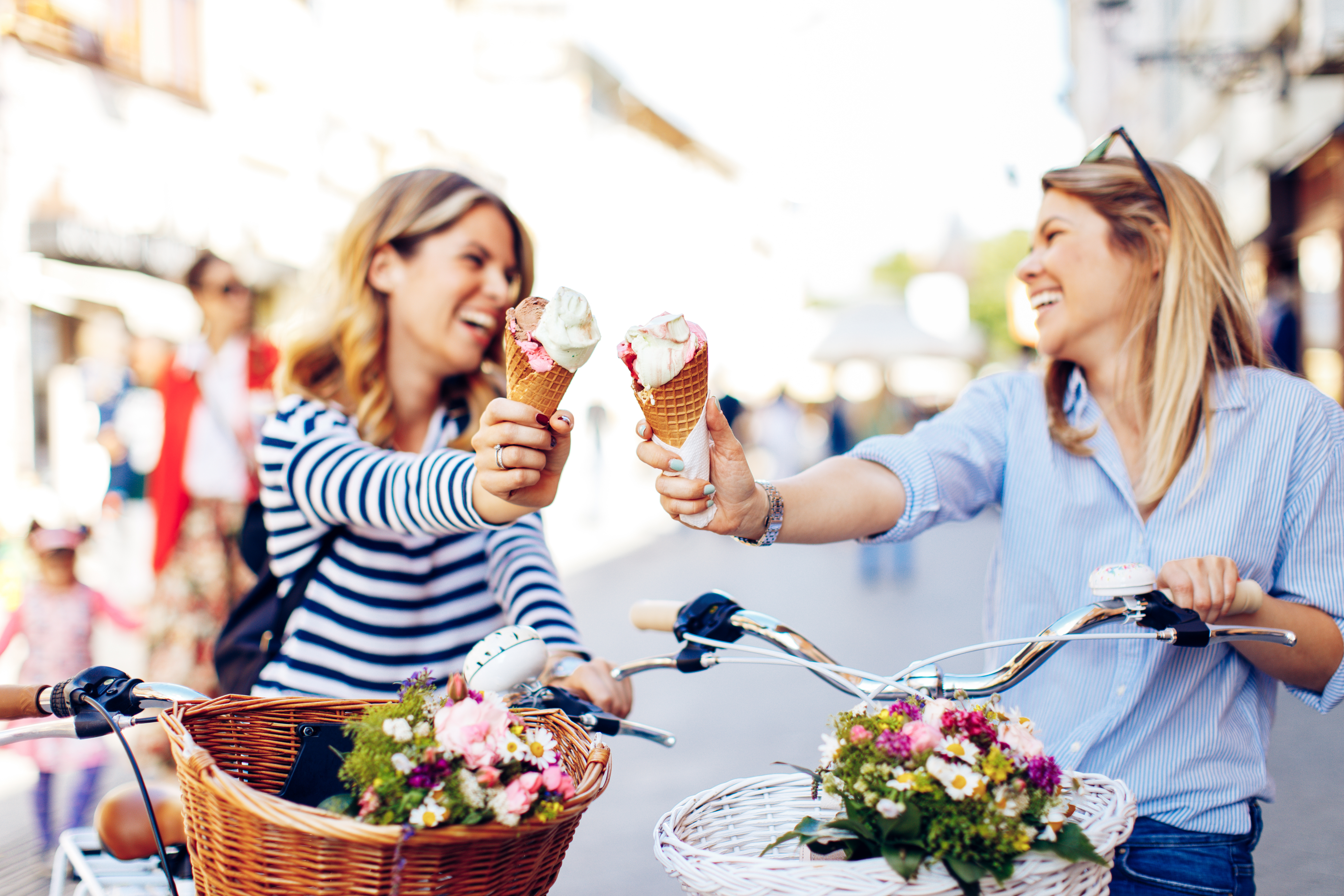 Sommerzeit ist auch leckere Eiszeit. Jetzt wisst Ihr auch, wo Ihr auf einer Radtour unbedingt einen Stopp einlegen solltet