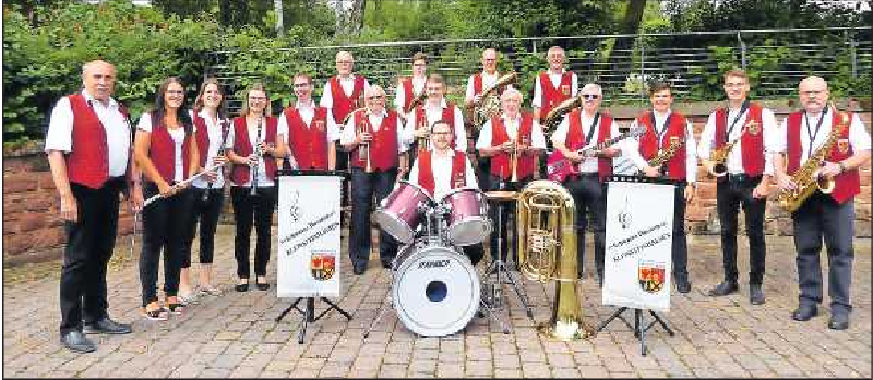 Die Schwarzen Husaren sorgen für musikalische Unterhaltung. FOTO: SCHWARZE HUSAREN/GRATIS