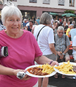 Das Essensangebot ist wieder vielseitig beim Dorffest.