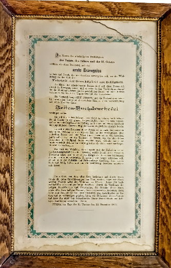 Das erste Erzeugnis der neu gegründeten Actien-Buchdruckerei erschien wenige Tage vor der ersten Fuldaer Zeitungausgabe am 22. Dezember 1873 am Tag des hl. Thomas.