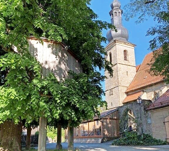 Die Pfarrkirche St. Johannes der Täufer in Limmersdorf