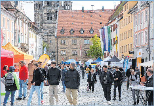 Schulabsolventen müssen Neugierde, Engagement, Interesse und die Lust zum Lernen mitbringen, dann klappt es auch mit dem Wunschberuf.