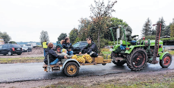 Kartoffeltaxis werden am Festwochenende auch wieder hilfreich zur Seite stehen.