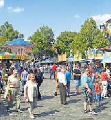 Einen Vergnügungspark gibt es wieder auf dem Marktplatz. FOTO: VG KANDEL/GRATIS