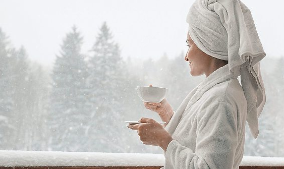 Auch im Winter bezaubert der weiße Garten Österreichs mit seinem Wellnessangebot.Foto: mahony - stock.adobe.com