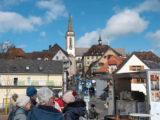 Der verkaufsoffenen Sonntag lockt immer viele Besucher nach Neustadt  FOTO: LEISTUNGSVERBUND TITISEE-NEUSTAFT