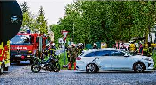 Bei Rettungseinsätzen wie hier am Ortseingang Döbern soll die Zusammenarbeit zwischen Brandenburg und Sachsen verbessert werden. Foto: Blaulichtreport Lausitz