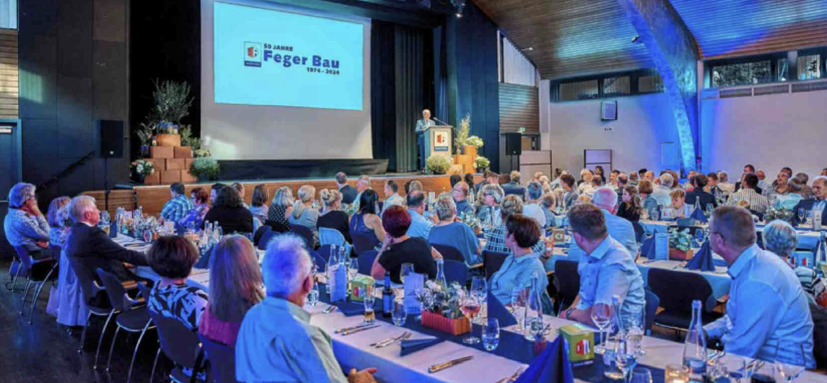 Die Firma Edgar Feger GmbH feierte Ihr 50-Jähriges Bestehen in der Erwin-Braun-Halle.