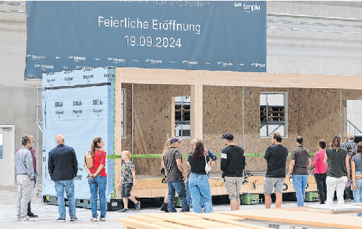 2024 wurde das timpla-Holzmodulwerk in Eberswalde eröffnet. Nun stellt es sich beim 28. Berufemarkt vor.