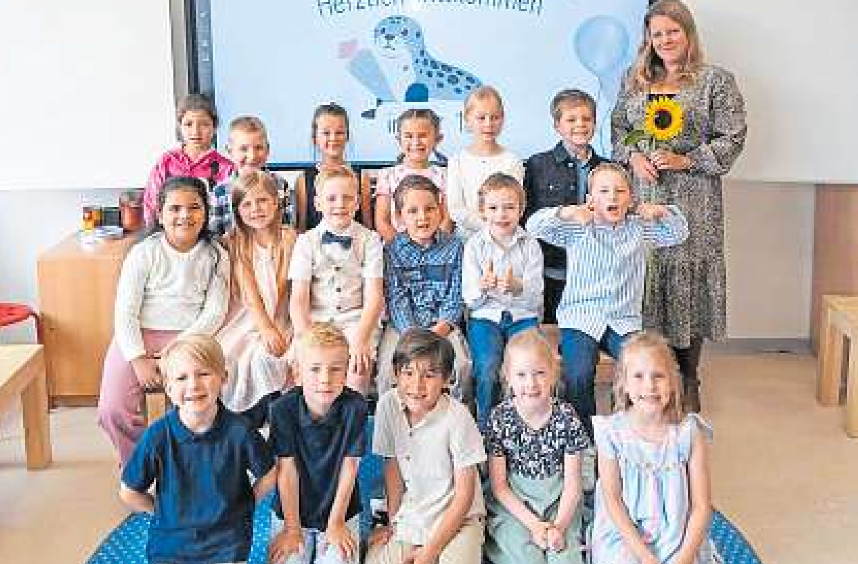 Klasse 1e mit Klassenlehrerin Caroline Buschmann.