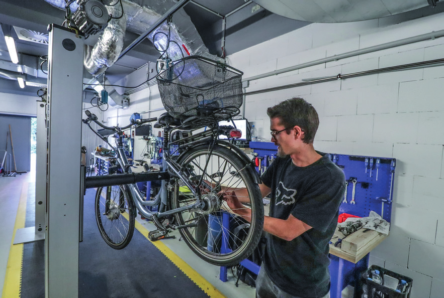 Große Auswahl und Profi-Service in der Werkstatt: Auf diese Kombination können die Fahrrad-Fans in der Region künftig im Cube Store bauen. Egal welche Marke: Die Zweiradexperten reparieren und warten.