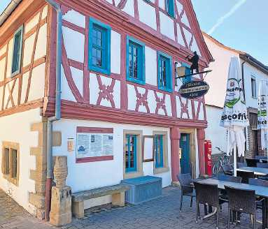 Das Steinhauermuseum ist untergebracht in einem denkmalgeschützten Fachwerkbau aus dem frühen 17. Jahrhundert.