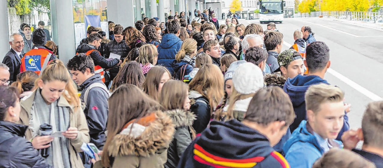 Die Nacht der Ausbildung ist beleibet _in den vegangenen Jahren haben immer zahlreiche Jugendliche daran teilgenommen. Ihnen raten die Veranstalter: ,,Macht euch euren persönlichen Fahrplan".