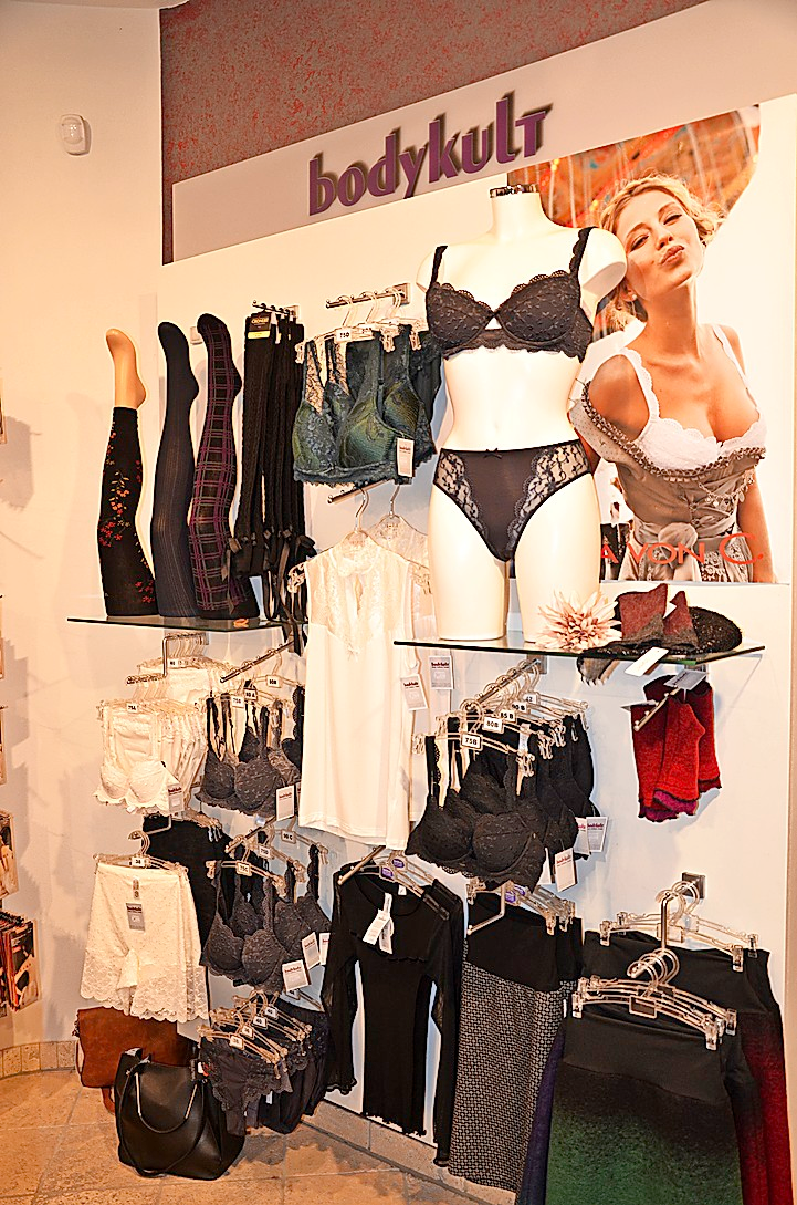 Modische und pfiffige Dessous und Accessoires findet man bei bodykult.