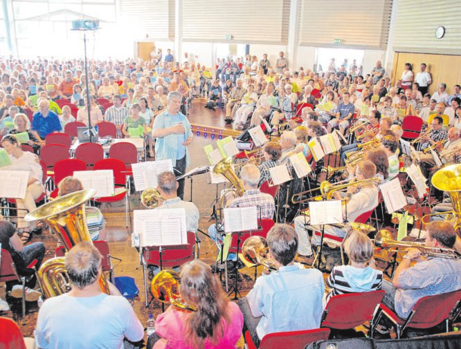 Die Halle wurde vielfältig genutzt, hier ein Gottesdienst im Jahr 2008. Foto: bjö