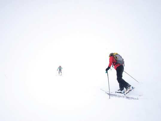 Ein ,,White Out" inmitten am Berg kann verheerend sein.<br/>Foto: Andre stock.adobe.com