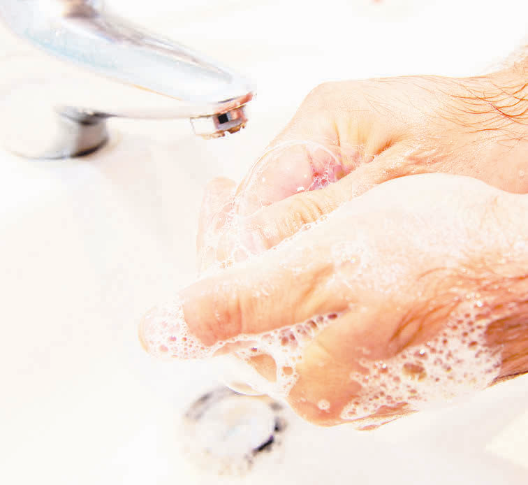 Sorgfältig und vor allem lange genug einseifen – das ist beim Händewaschen wichtig. Foto: Kai Remmers/ dpa-mag