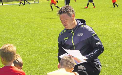 Widmet sich mit seiner Fußballschule jungen Talenten: Michael Jung. FOTO: ELISA JUNG/FREI