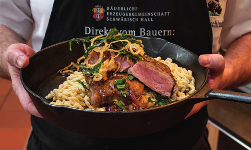 Flanieren und feine Gerichte der Hohenloher Küche im gemütlichem Ambiente der Mohrenköpfle Gastronomie genießen.