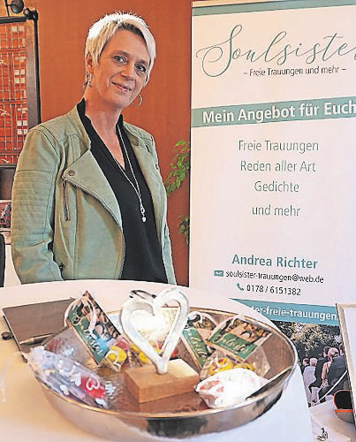 Andrea Richter bietet Freie Trauungen an.