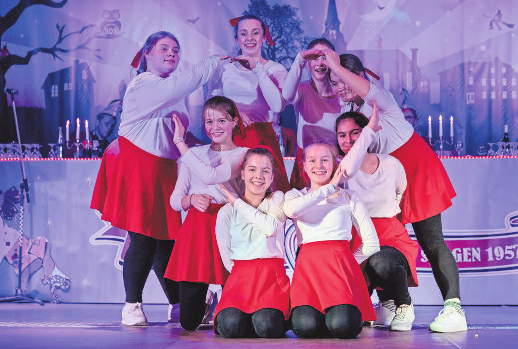 Showtanz der Junior-Funkenmariechen.