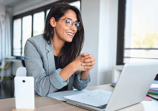 Eine Internetrecherche über den neuen Job ist wichtig.