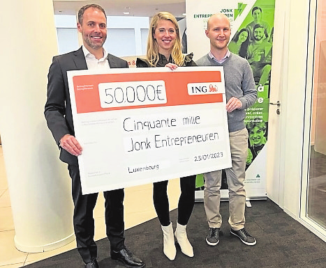 50 000 Euro Gunsten zu der finanziellen Bildung: ING unterstützt die Jonk Entrepreneuren Luxembourg asbl. Foto: C.