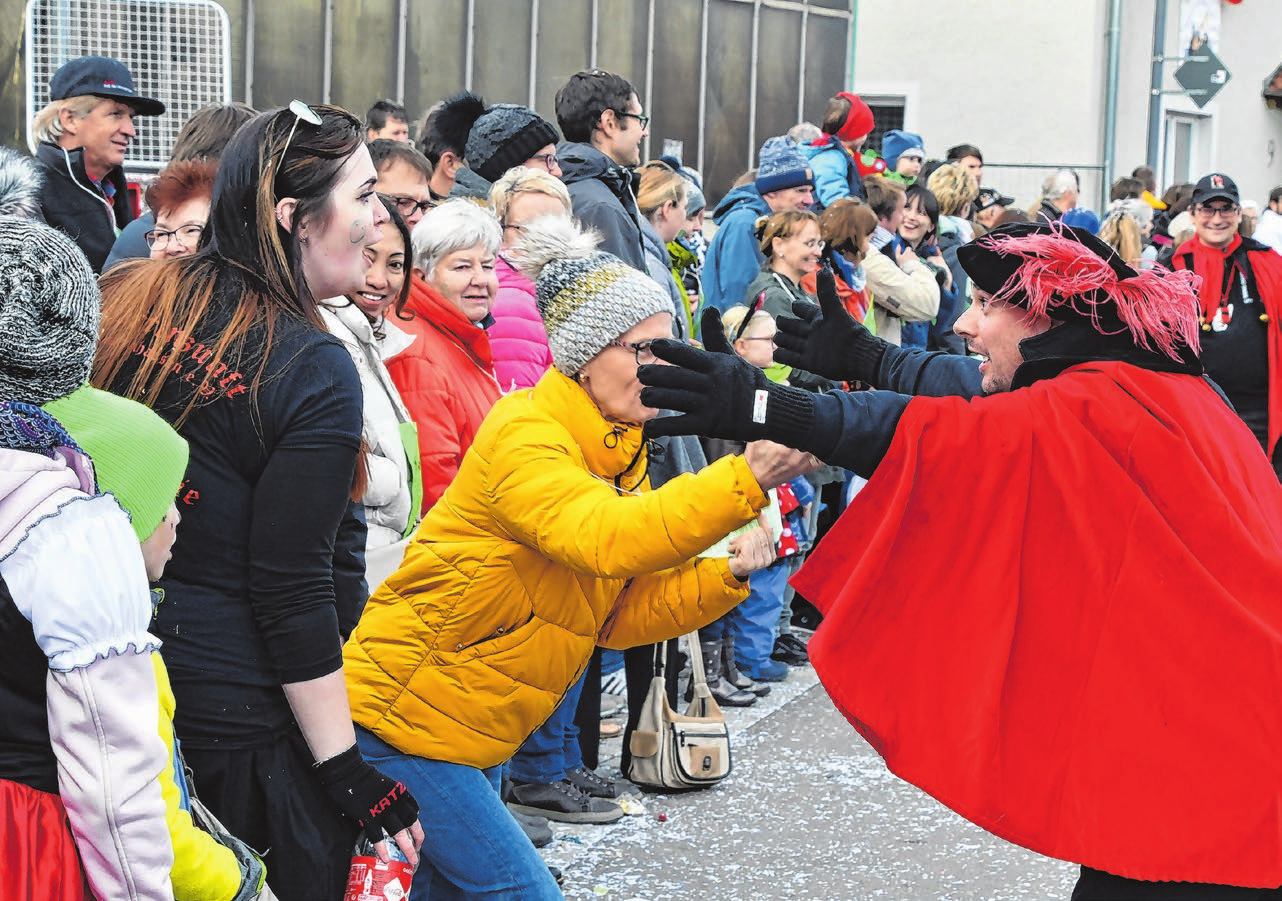 Insgesamt 70 Gruppen feiern mit den Zuschauern beim Oberstetter Umzug fröhlich Fasnet. Alle freuen sich auf ein Spektakel ohne Einschränkungen. Foto: Ralf Ott/Archiv